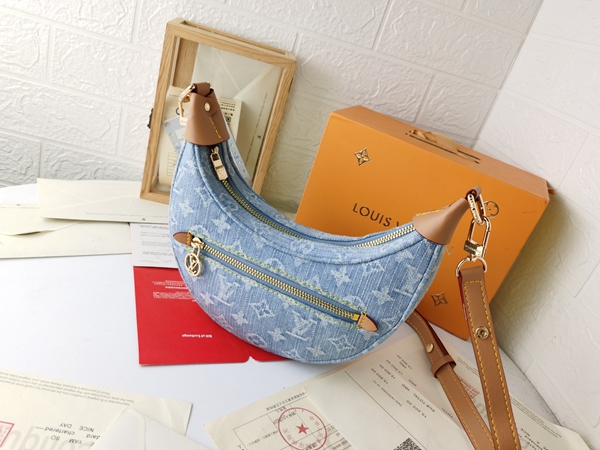 ルイヴィトンバッグ背面デザイン